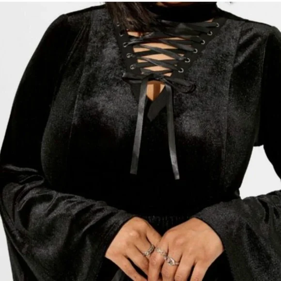 Torrid Black Velvet Flare Sleeve Lace Up Stretch 
Witchy Goth Midi Dress. - Picture 5 of 13